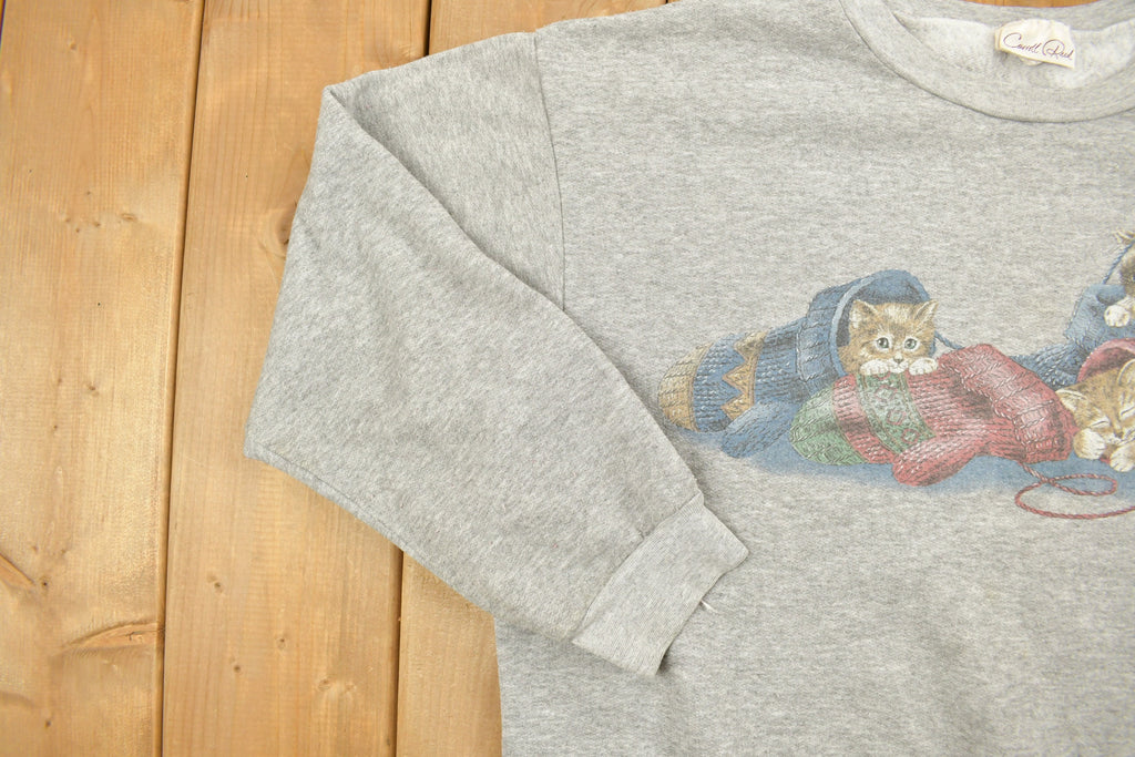 Vintage 1990s Cute Cats Sleeping Crewneck Sweater