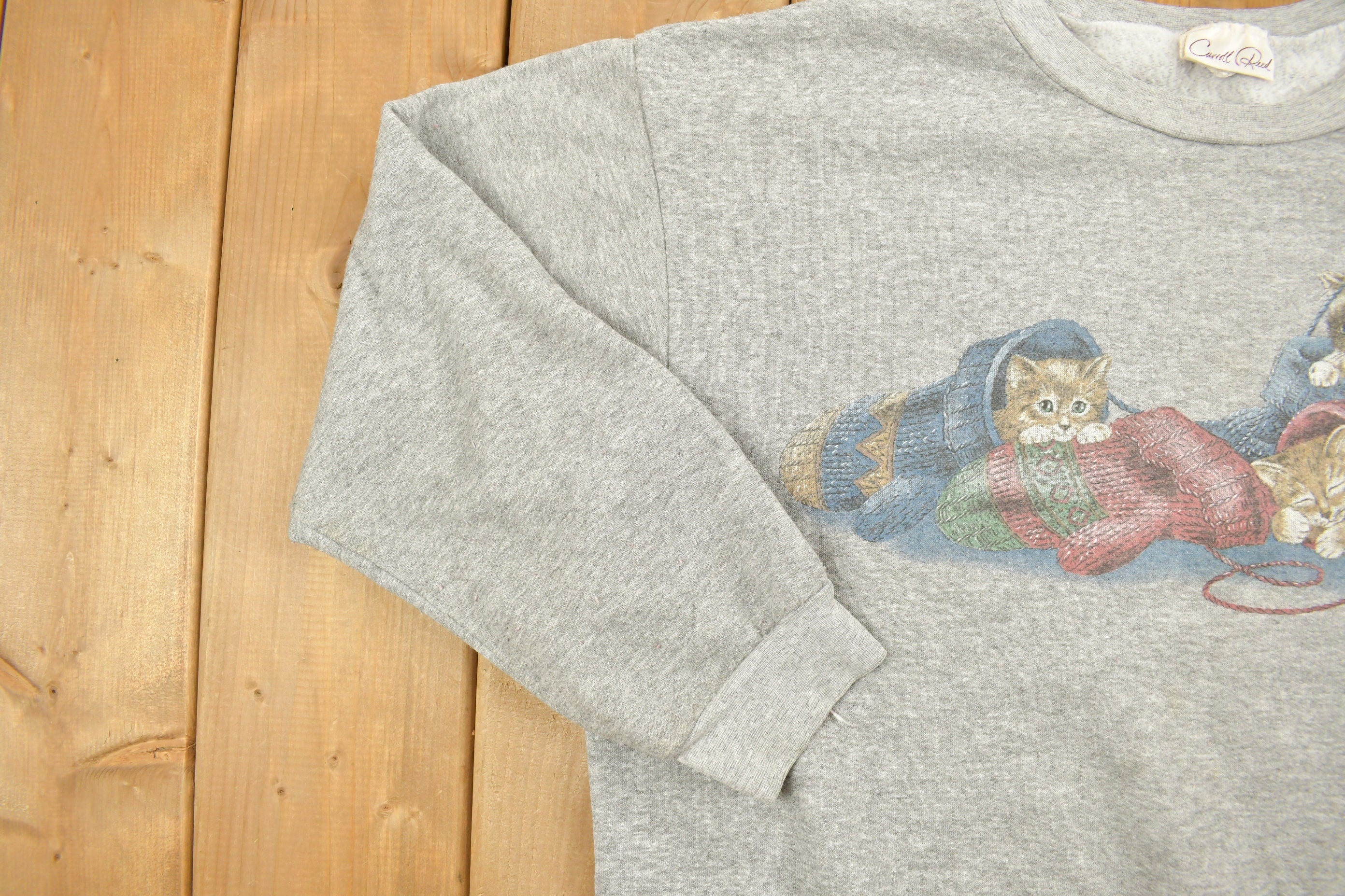Vintage 1990s Cute Cats Sleeping Crewneck Sweater