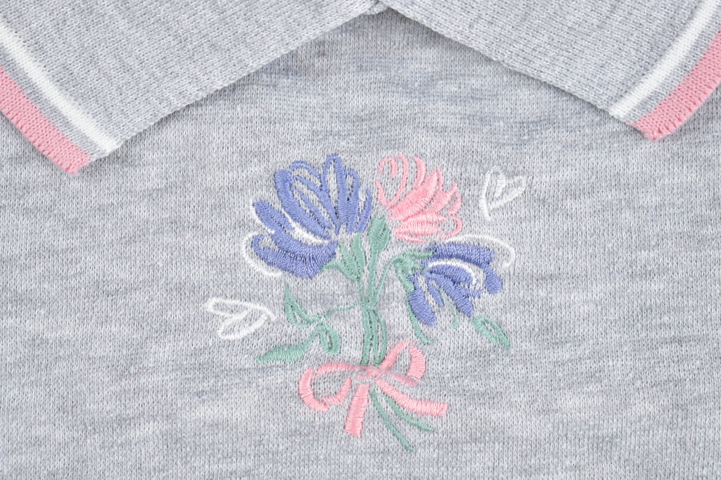 Vintage 1990s Jaclyn Smith Sport Flower Collared Sweatshirt  90s Crewneck  Nature  Animals  Vintage Sweatshirt  Cute  Streetwear