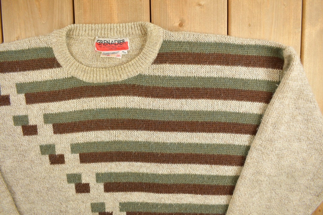 Vintage 1970s Grenadier Striped Knitted Sweater / Vintage 90s Crewneck / Pattern Sweater / Outdoor / Abstract / Pullover Sweatshirt