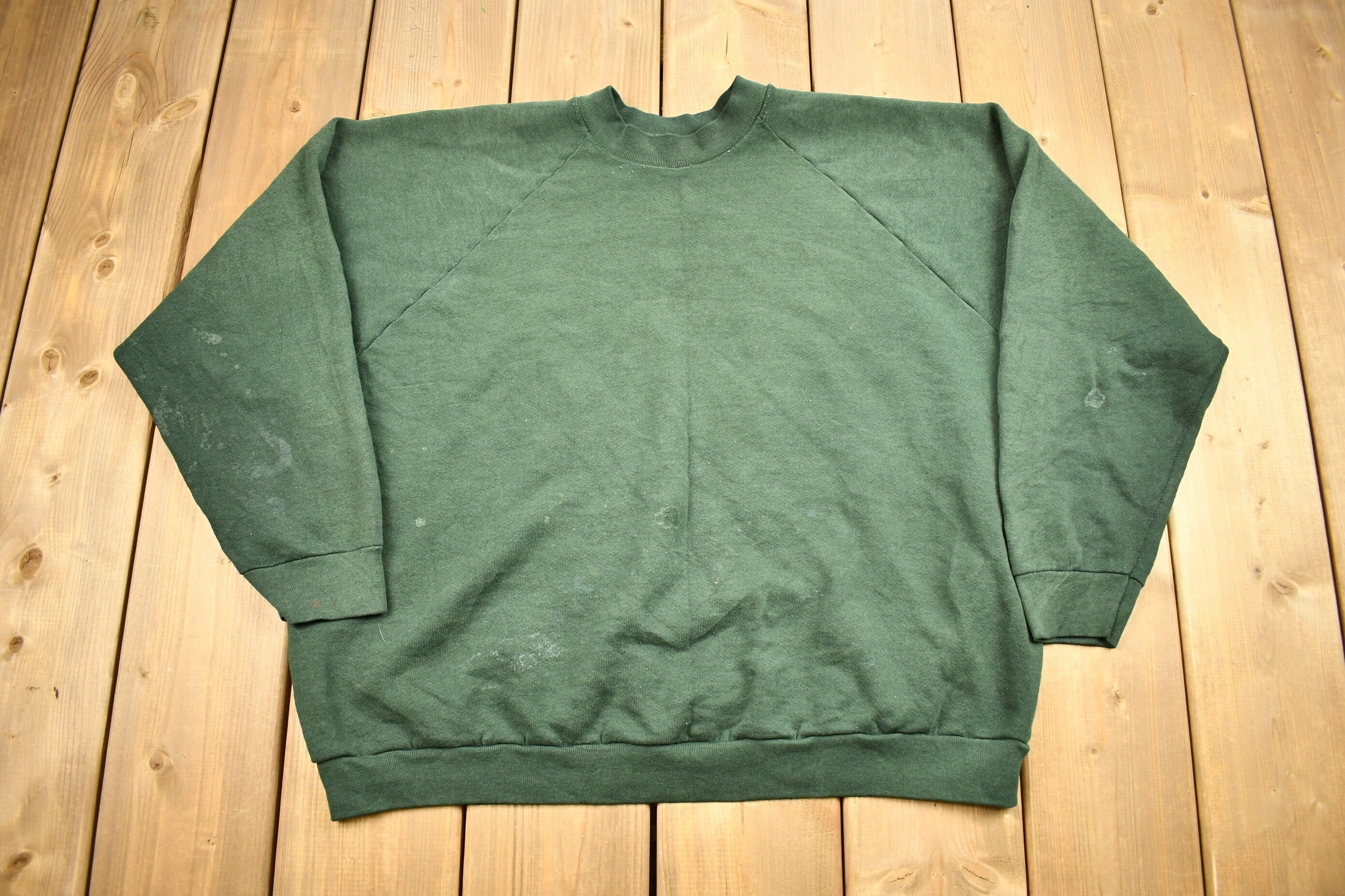 Vintage 1980s Fruit Of The Loom Blank Green Raglan Crewneck Sweatshirt