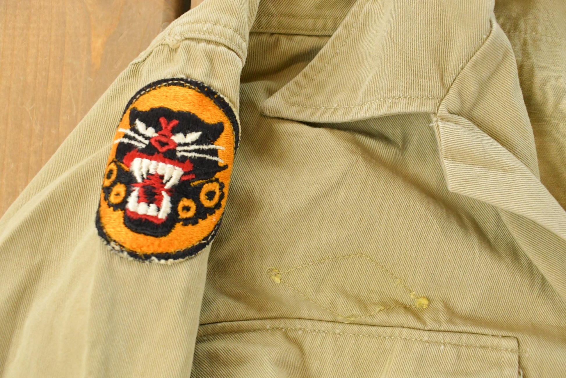 Vintage 1940s WW2 Tank Destroyer Unit Button Up Officer Shirt Men's Medium