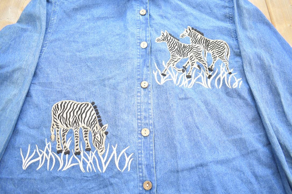 Vintage 1990s Dressbarn Embroidered Zebra Button Up Long Sleeve Shirt