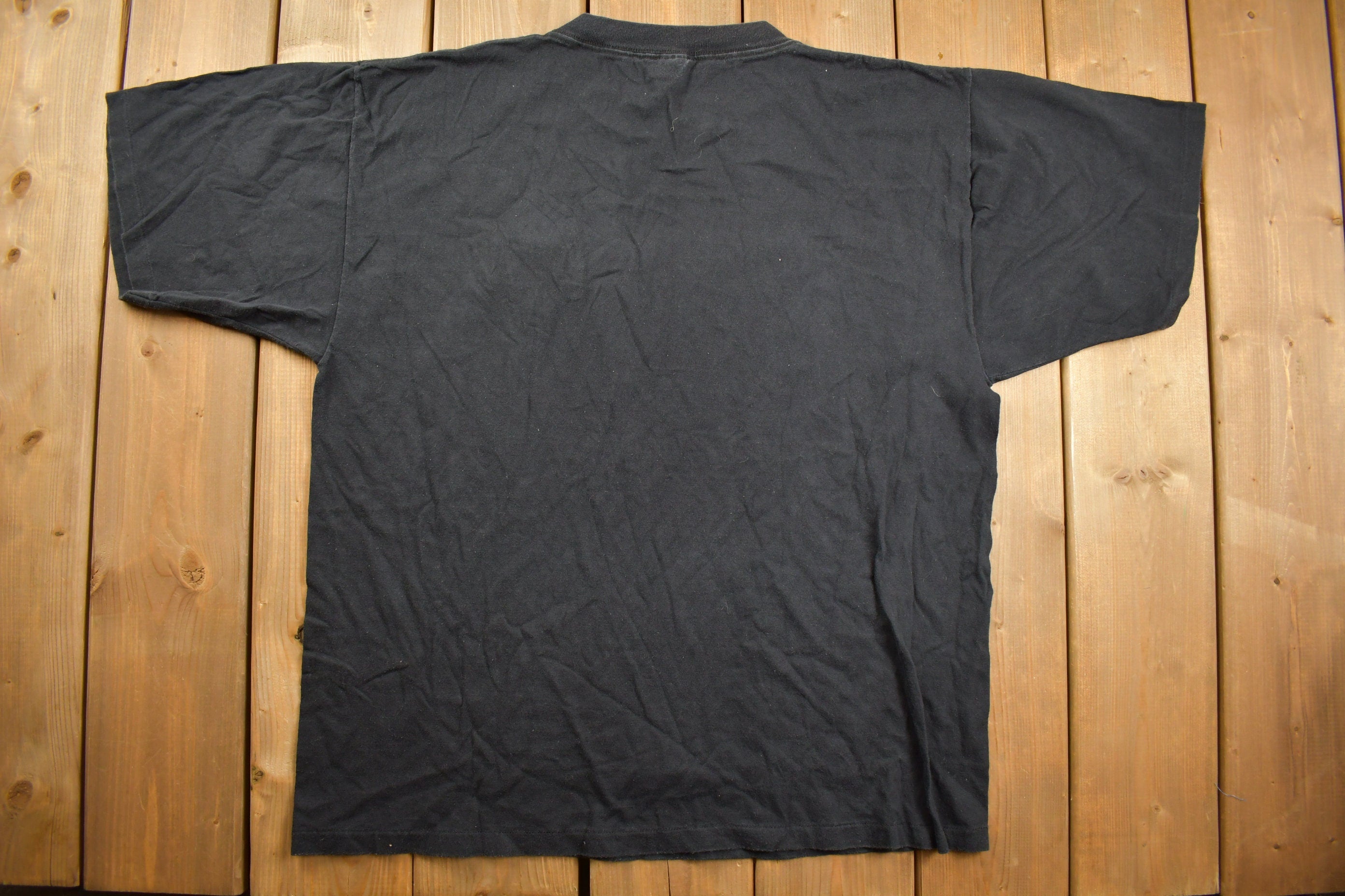 Vintage 1990s Betty Boop Embroidered Cartoon T-Shirt