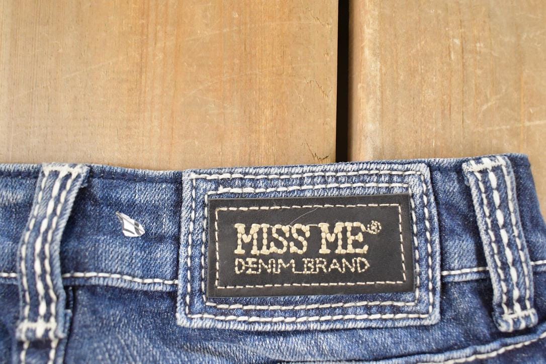 Vintage Deadstock Y2K Miss Me Bedazzled Low Rise Jeans Women's Size 26x31