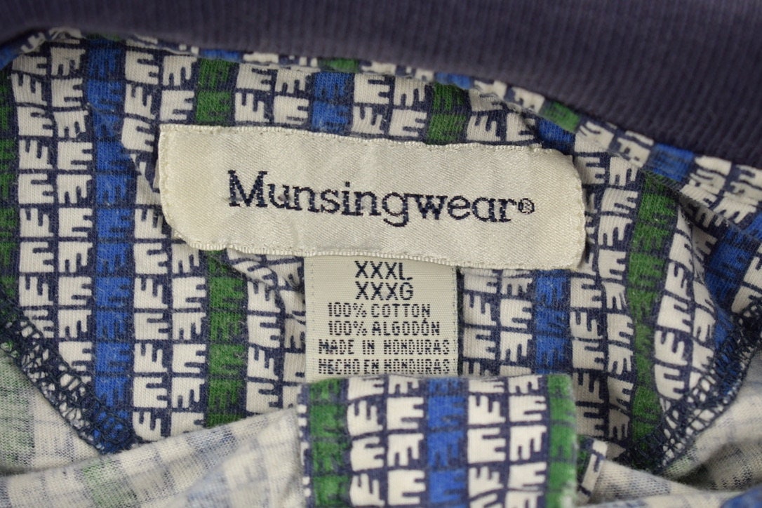 Vintage 1990s Munsingwear All Over Print Collared Polo Shirt / Vintage Polo Shirt / Streetwear / Button Up Shirt / Abstract Pattern
