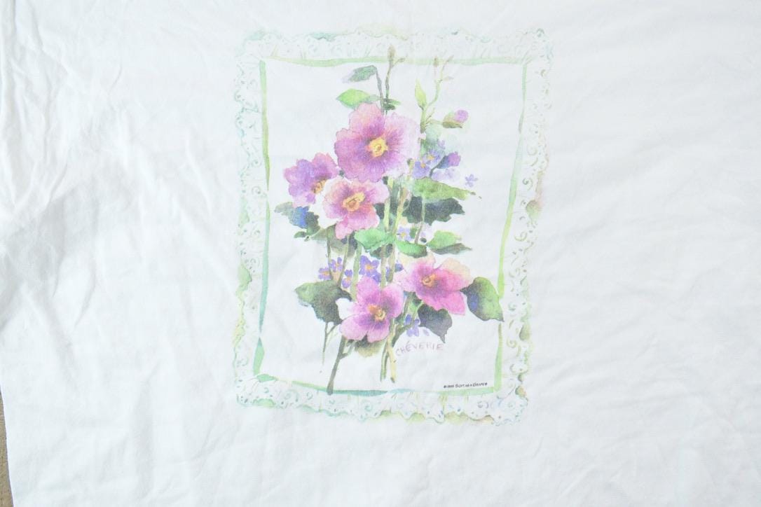 Vintage 1990s Floral Theme Graphic T-Shirt