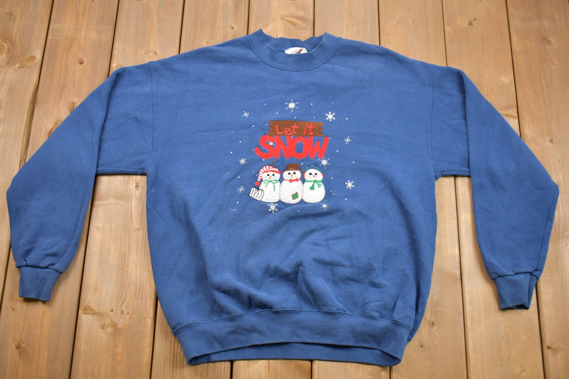 Vintage Christmas Sweater , 90s Holiday Crewneck , Winter Wear , Festive Graphic Print , B Wear , Let It Snow