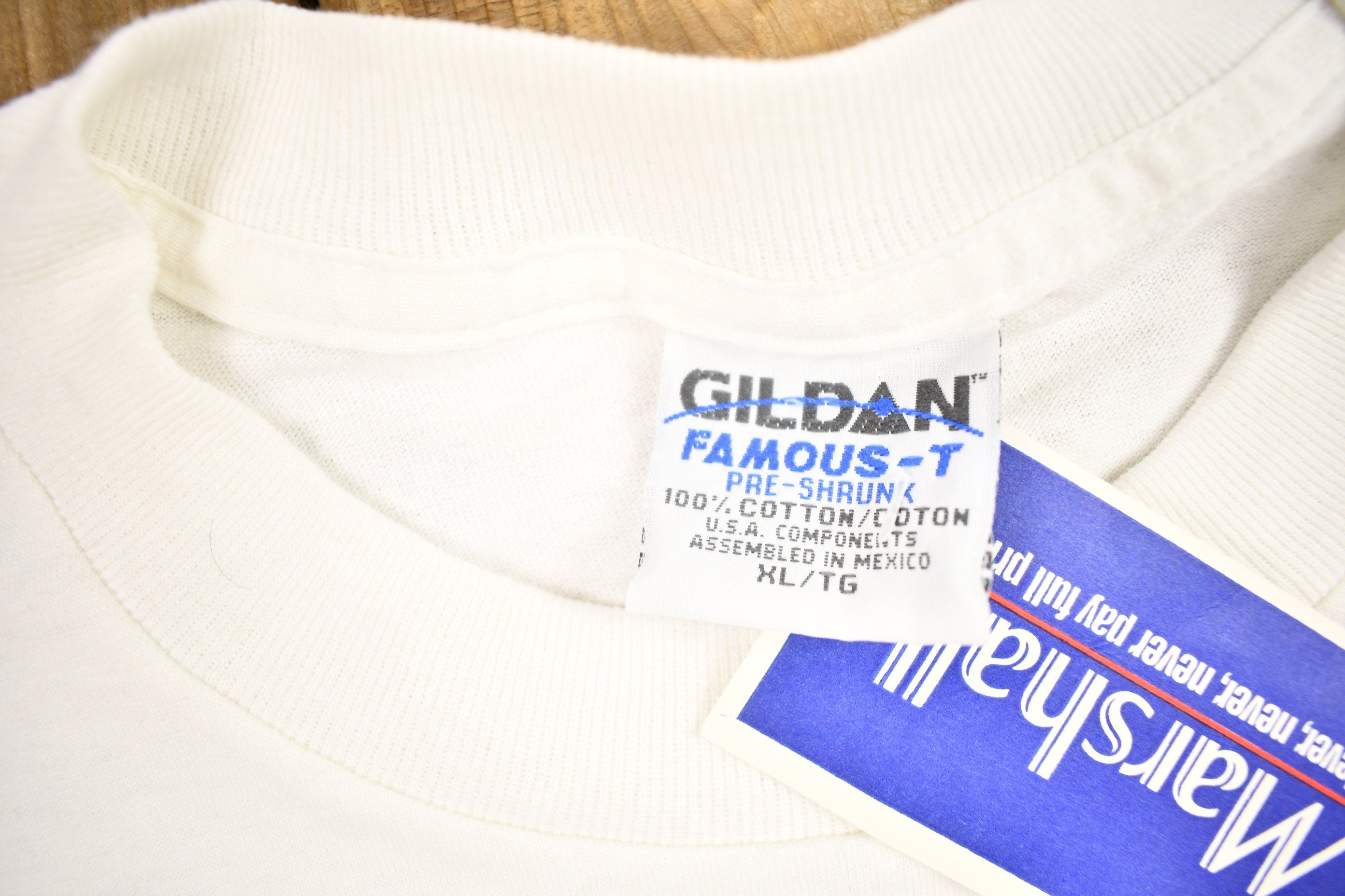 Vintage 1990 The Beatles Sgt Peppers Lonely Hearts Club Band T-shirt