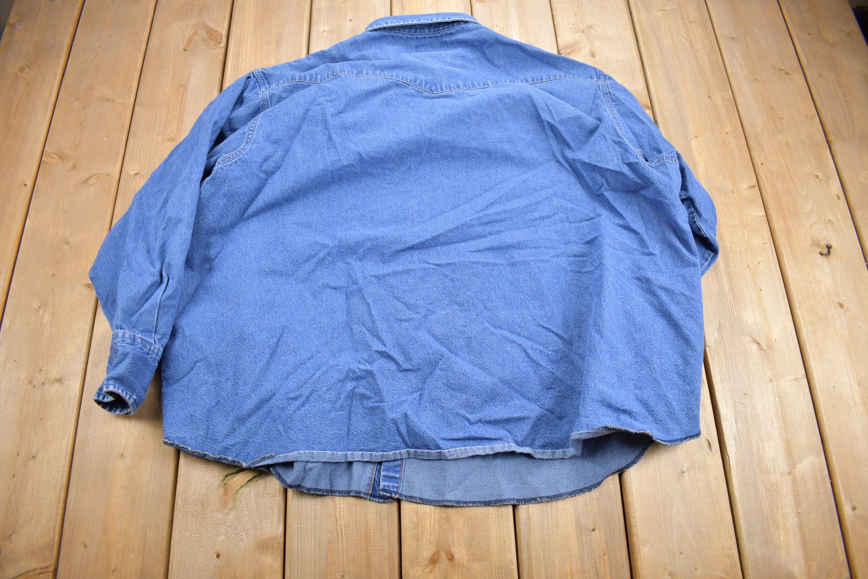 Vintage 1990s Wrangler Western Style Denim Snap Button Shirt