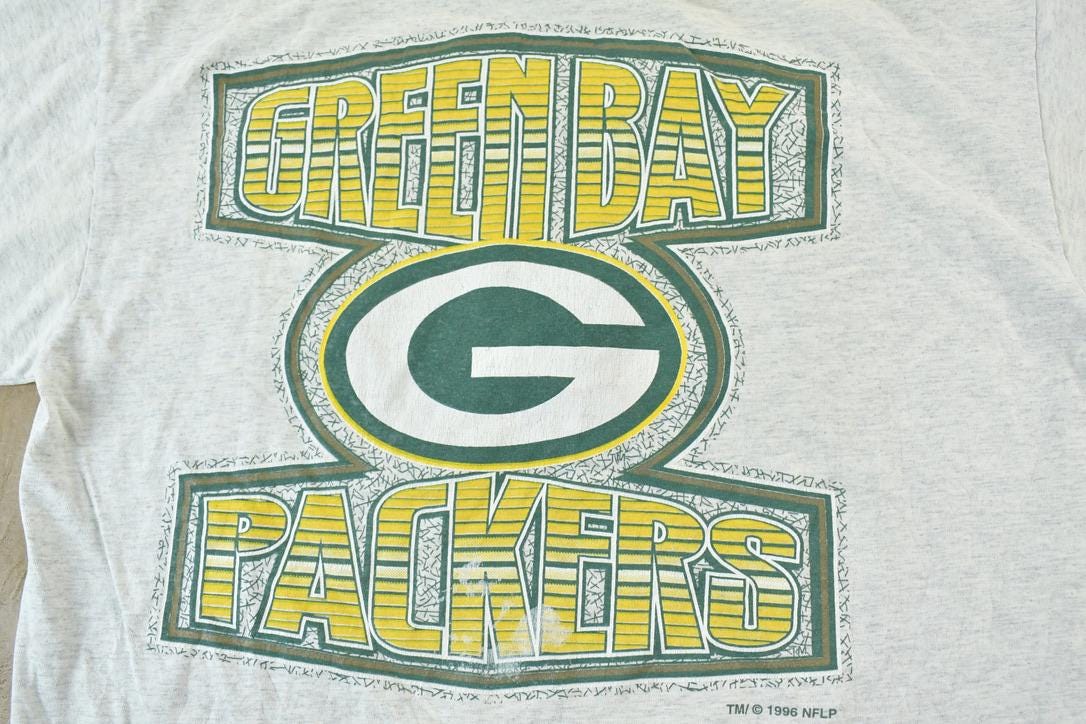 Vintage 1996 Logo 7 Green Bay Packers NFL Graphic T-Shirt