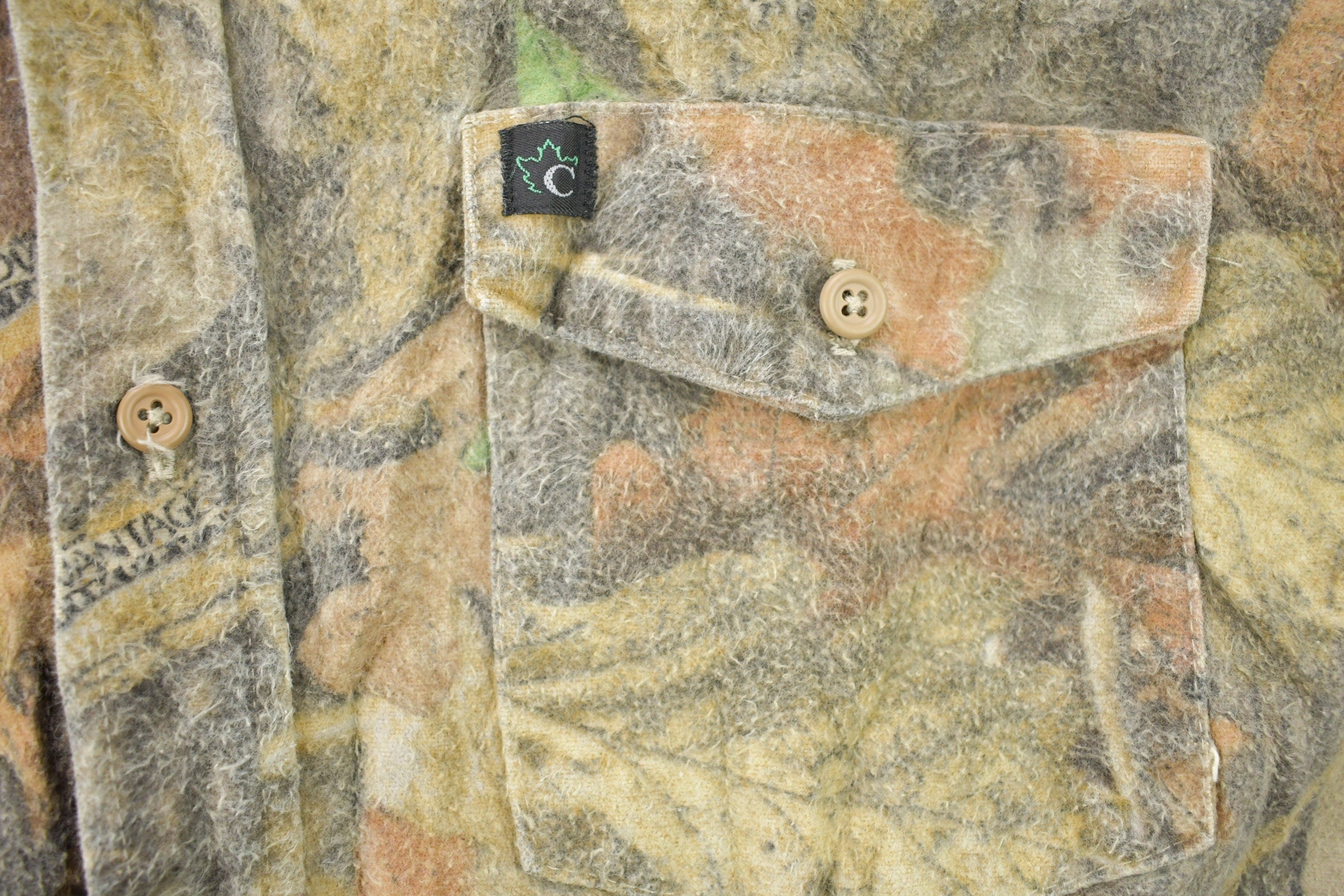 Vintage 1990s Hunting Tree Camo Button Up Shirt
