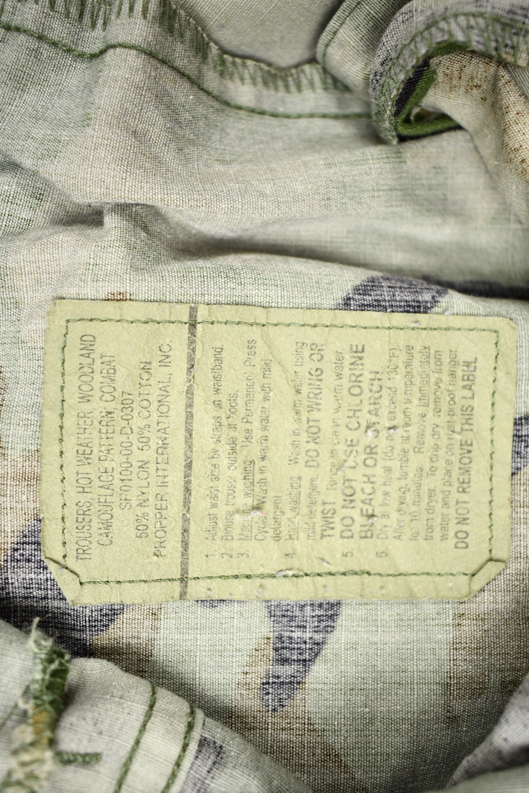 Vintage 2000 Military Woodland Camouflage Cargo Pocket Pants Size 34 x 30