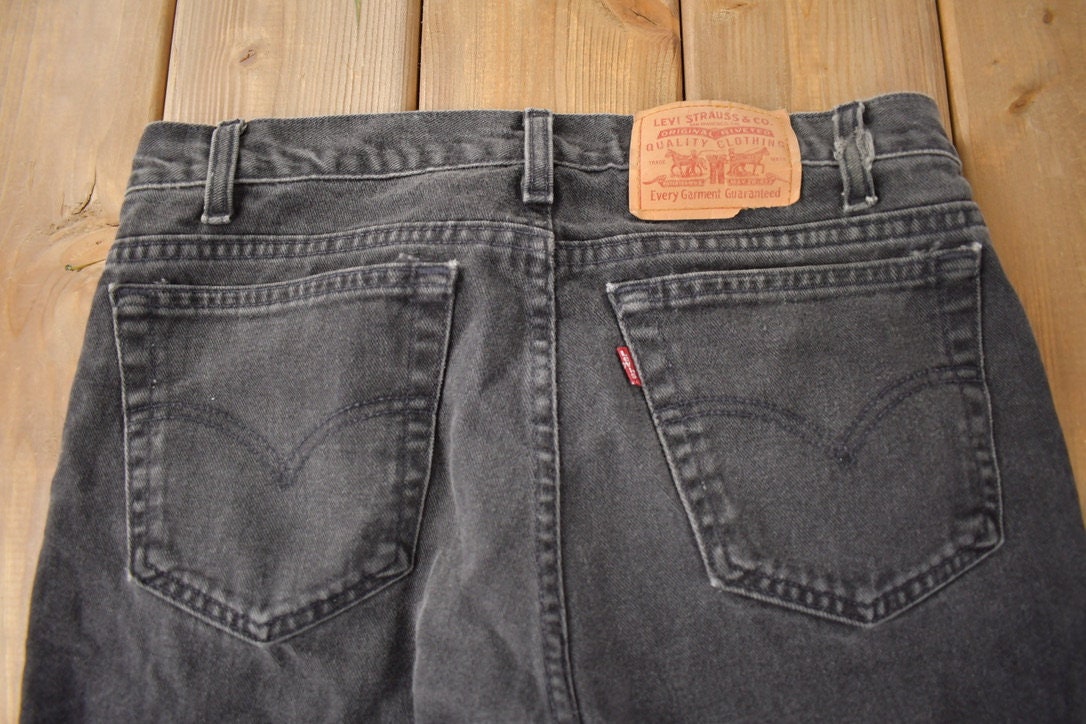 Vintage 1990s Levi's 516 Black Wash Straight Leg Slim Fit Jeans Size 34x30 Made In Canada