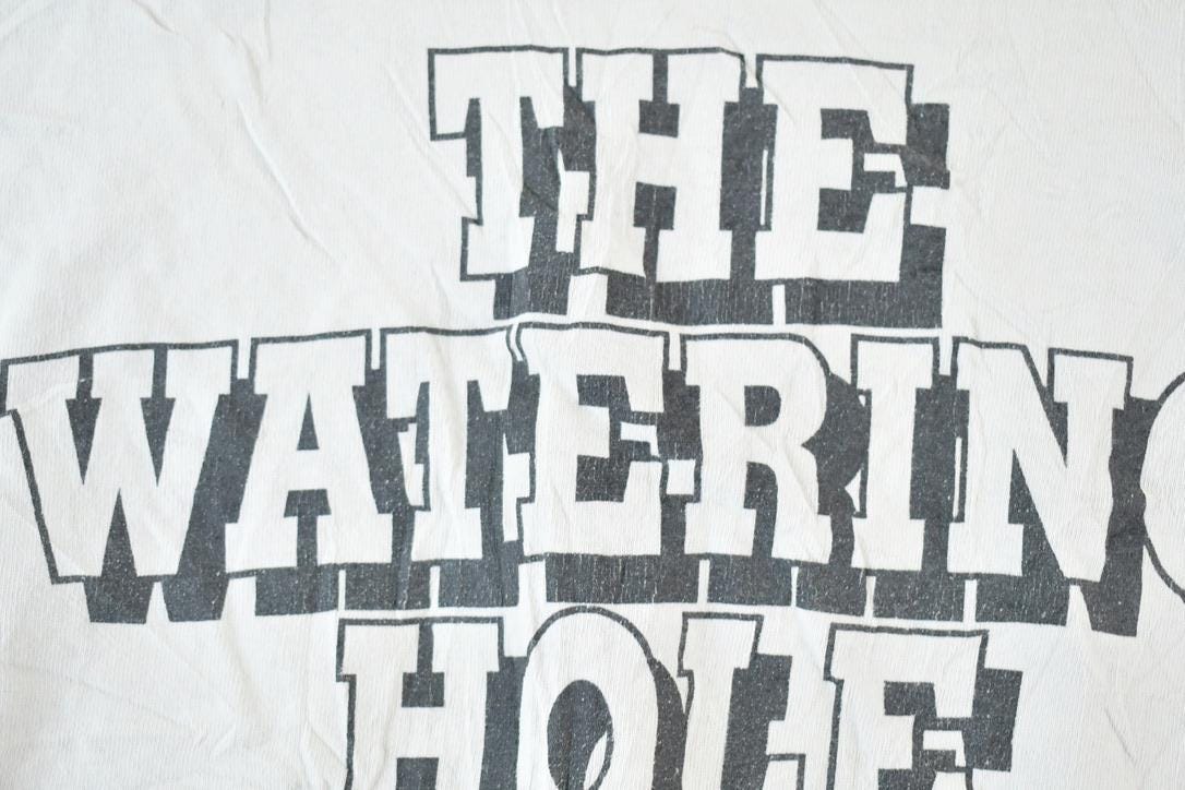 Vintage 1990s The Watering Hole Home Of The Wings Single Stitch T-Shirt