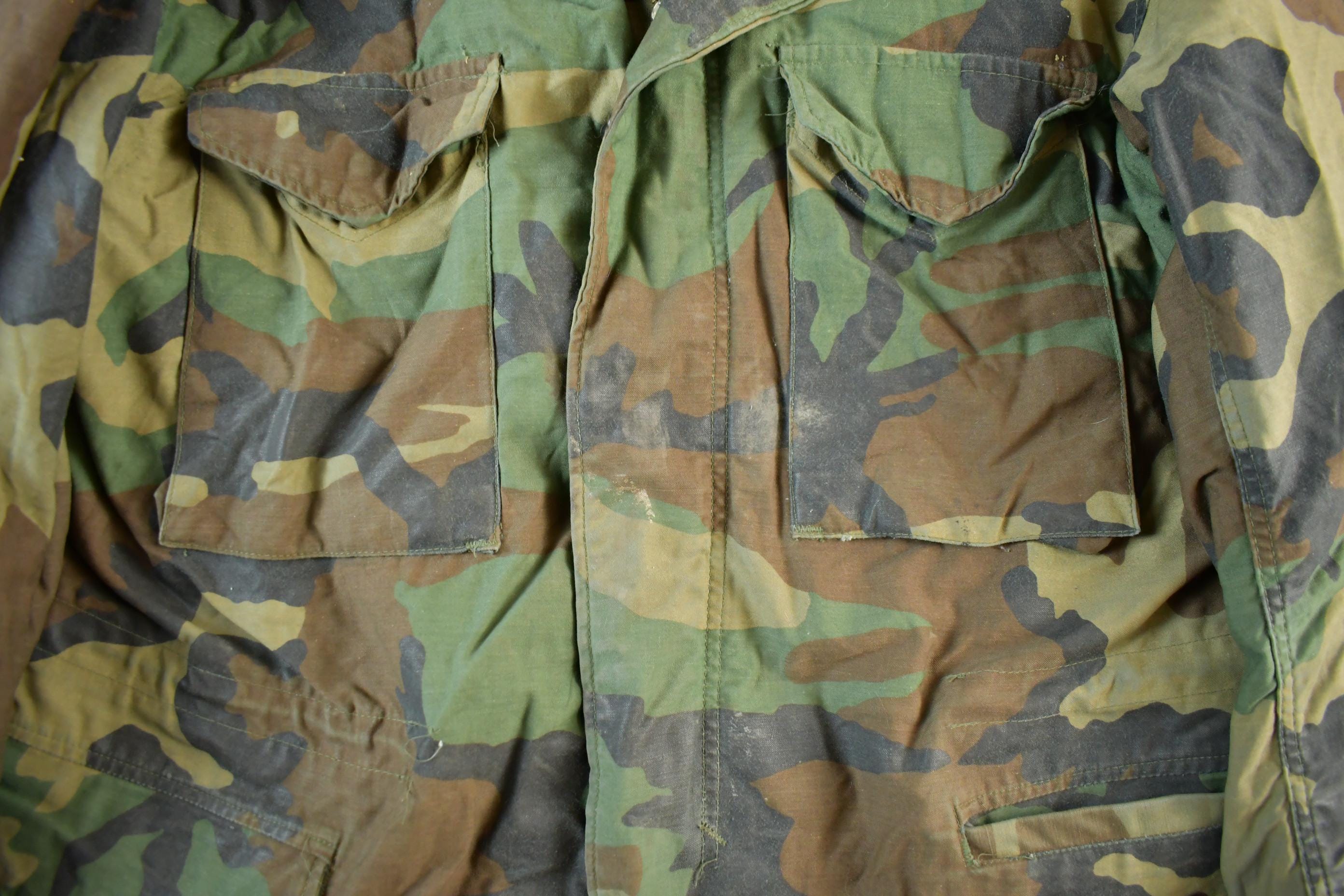 Vintage 1980s Military Woodland Camo Combat Field Jacket Men's Medium