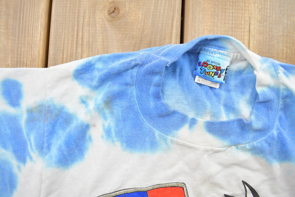 Vintage 1990s Tweety Bird American Flag Tie Dye Graphic T-Shirt