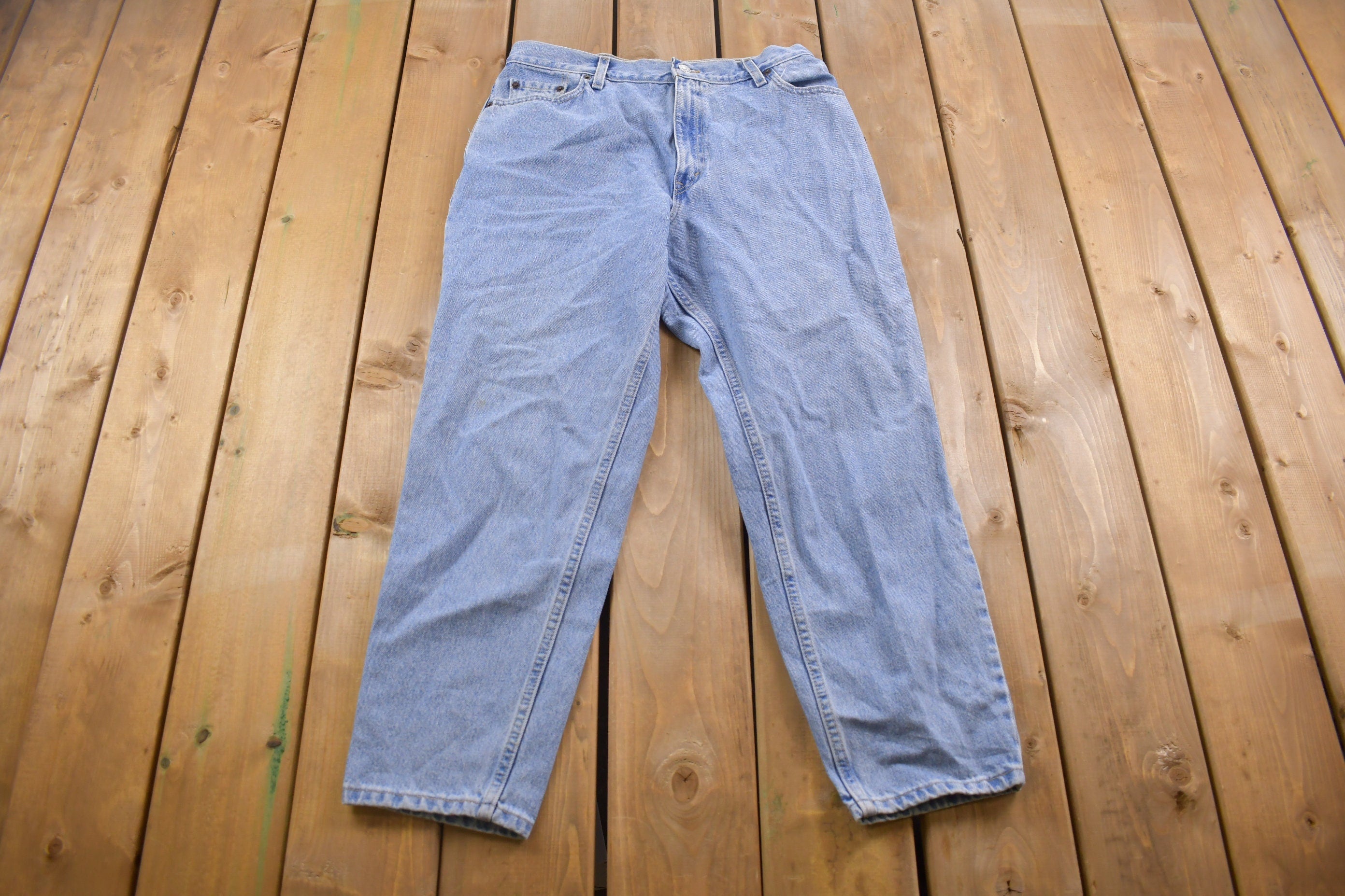 Vintage 1990s Levi's 550 Red Tab Jeans Size 32 x 28