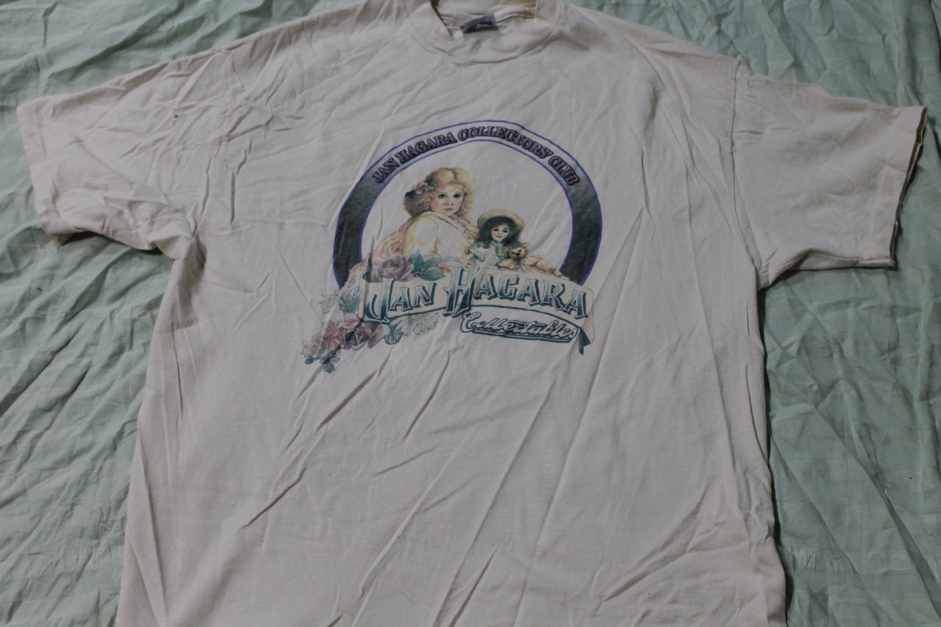 Vintage 1990s Jan Hagara Collectors Club Graphic T Shirt