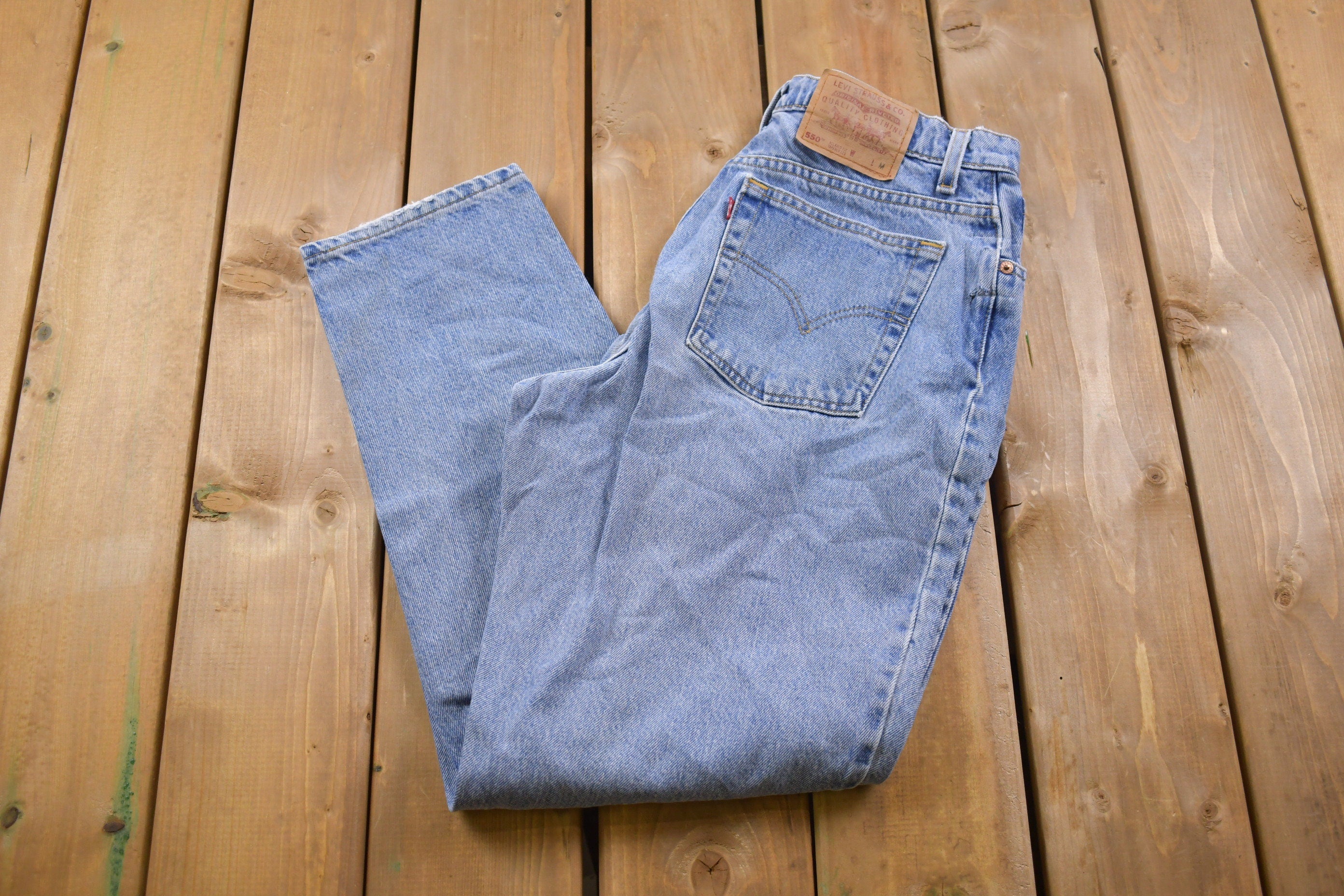 Vintage 1990s Levi's 550 Red Tab Jeans Size 31 x 30