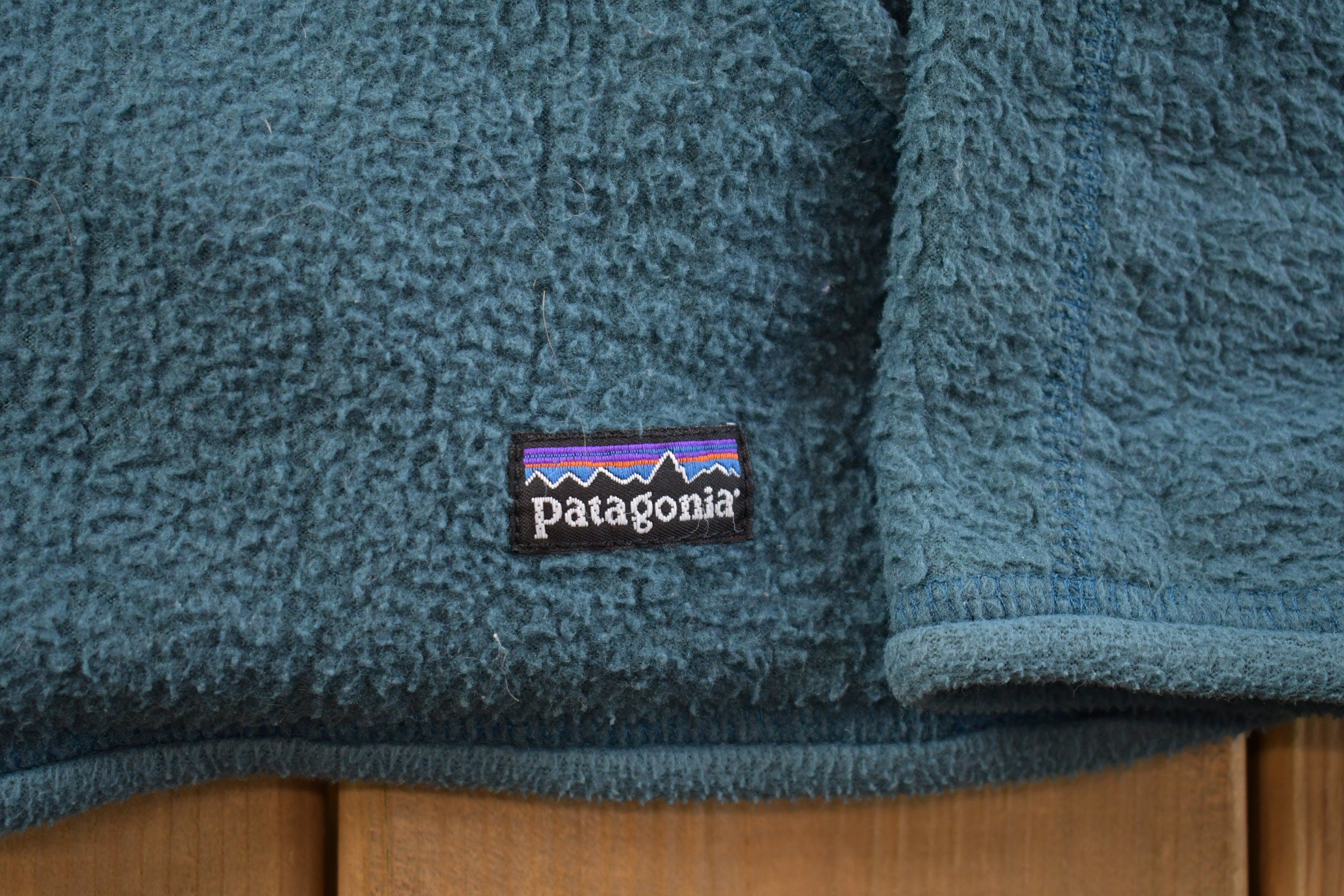 Vintage 1990s Patagonia Blue Women's Zip Up Fleece Sweater
