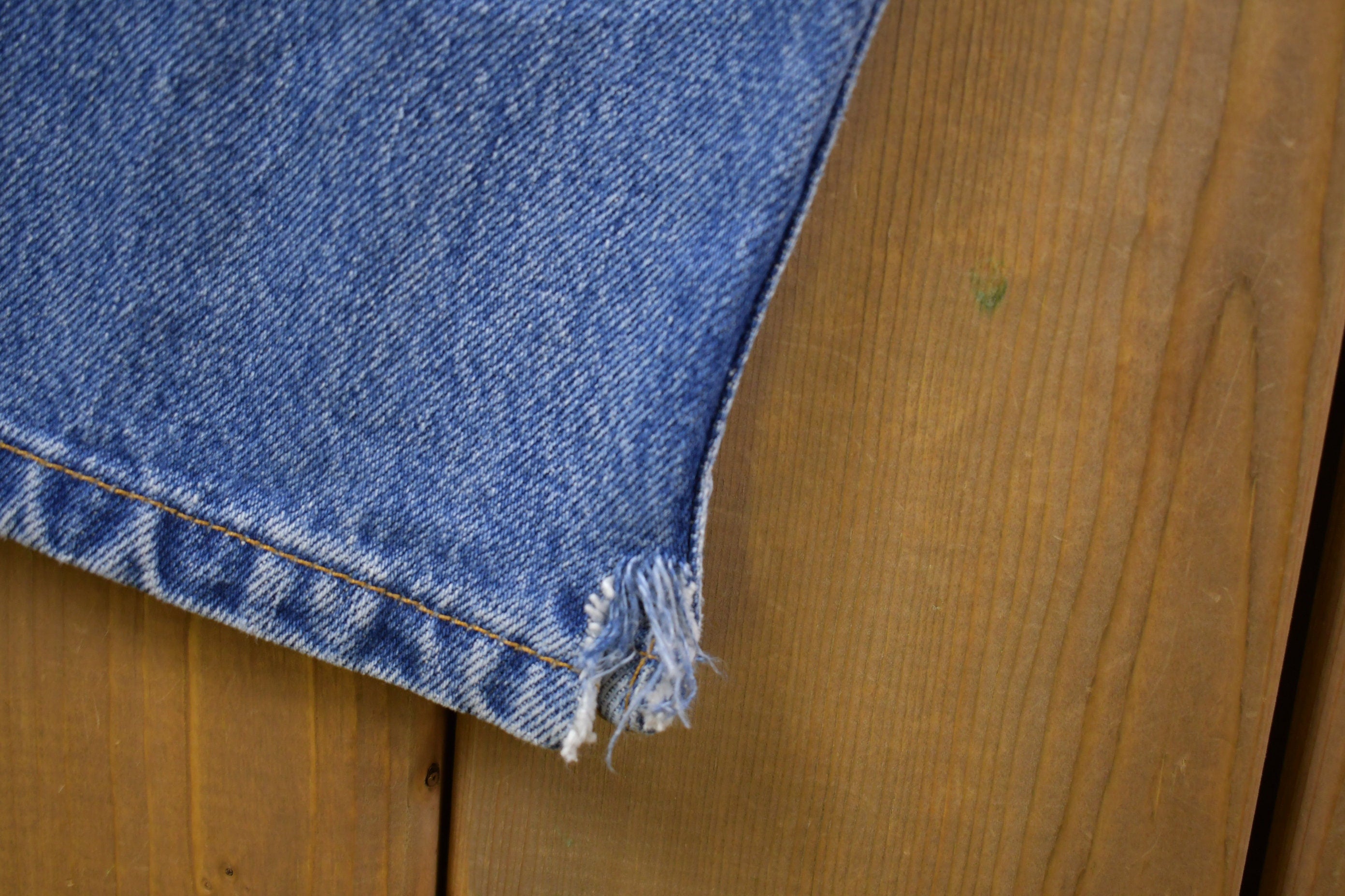 Vintage 1990s Levi's 550 Red Tab Denim Jeans Size 32 x 31