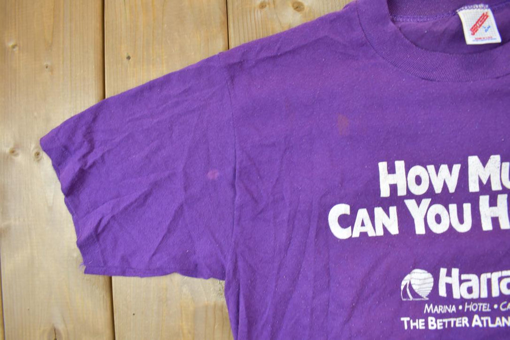 Vintage 1980s Harrah's Hotel & Casino Souvenir Travel T-Shirt