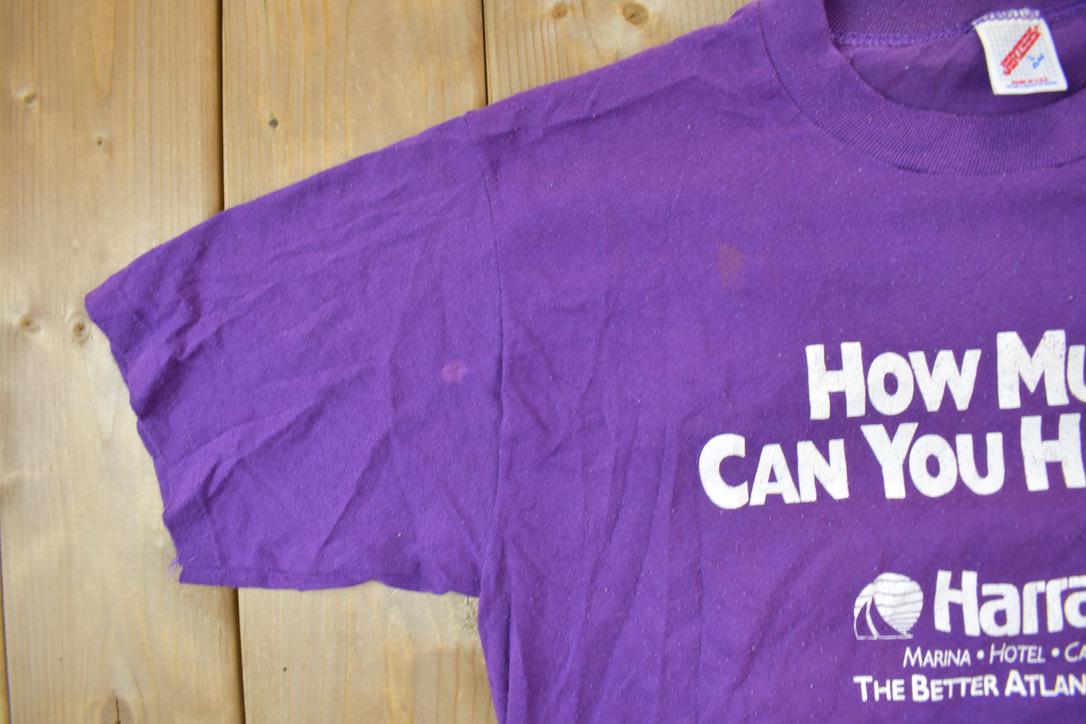 Vintage 1980s Harrah's Hotel & Casino Souvenir Travel T-Shirt