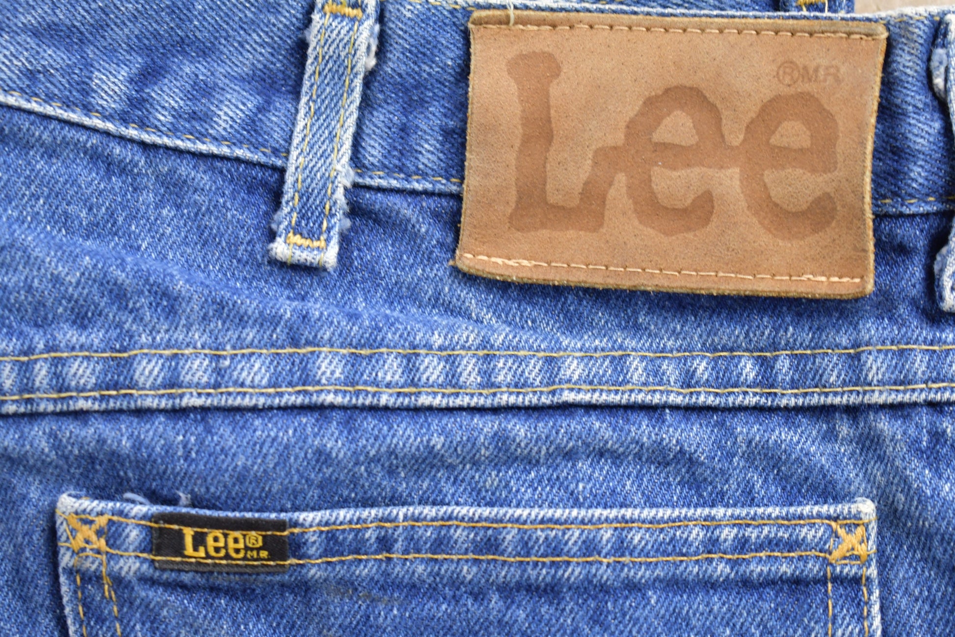 Vintage 1980s LEE Blue Jeans Size 36 x 30.5