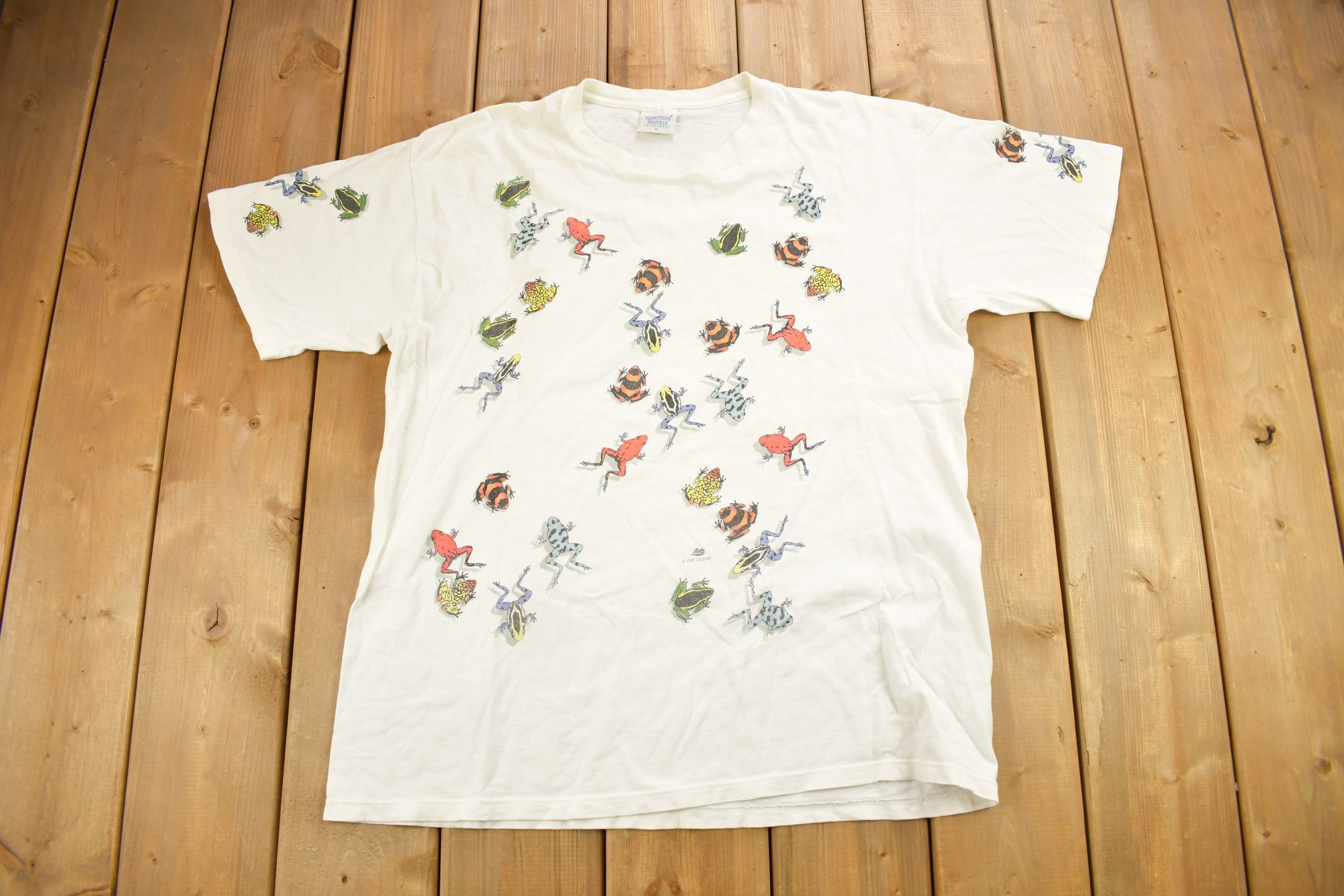 Vintage 1990s Frog Theme All Over Print Graphic T-Shirt