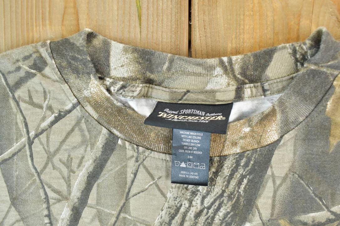Vintage 1990s Winchester Realtree Camo Outdoors T-Shirt