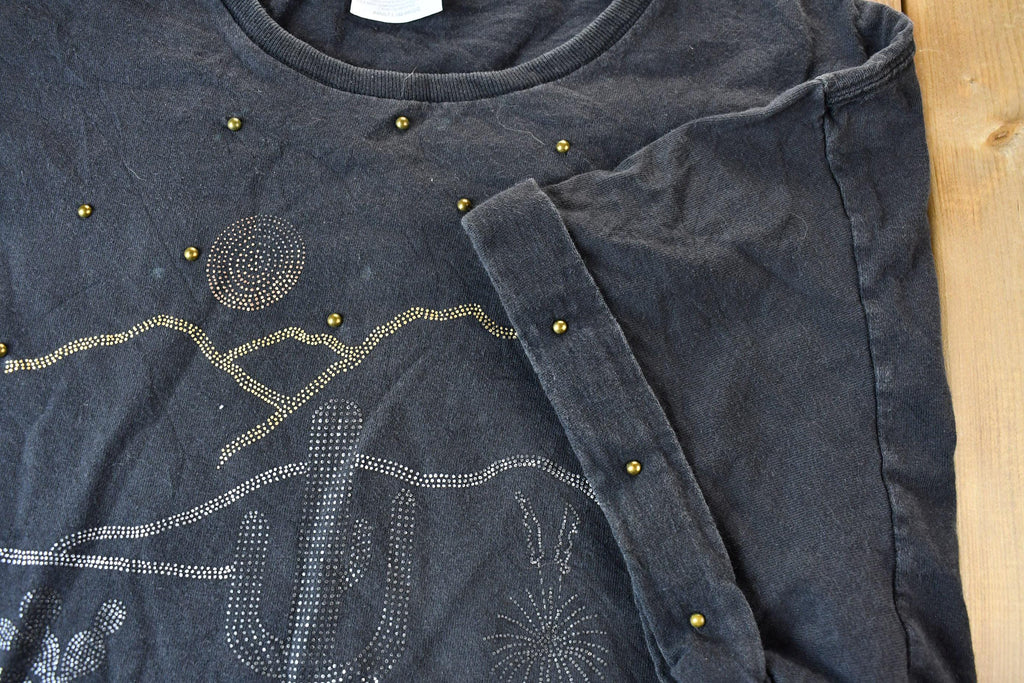 Vintage 1990s Bead and Rhinestone Embroidered Cuffed Sleeved Souvenir Arizona Western Vista Graphic T-Shirt