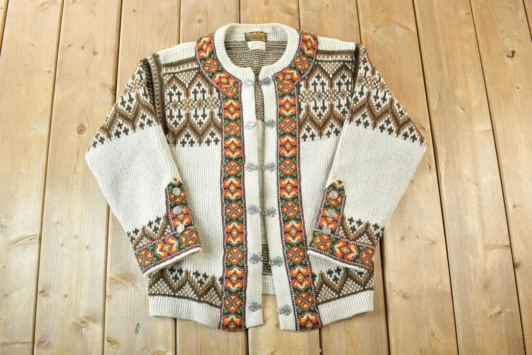 Vintage 1990s North Cape 100% Wool Knit Abstract Pattern Button Clasp Crewneck Sweater