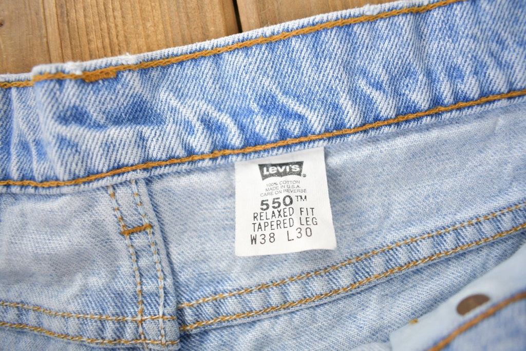 Vintage 1990s Levi's 550 Relaxed Fit Tapered Leg Jeans Size 38 x 30