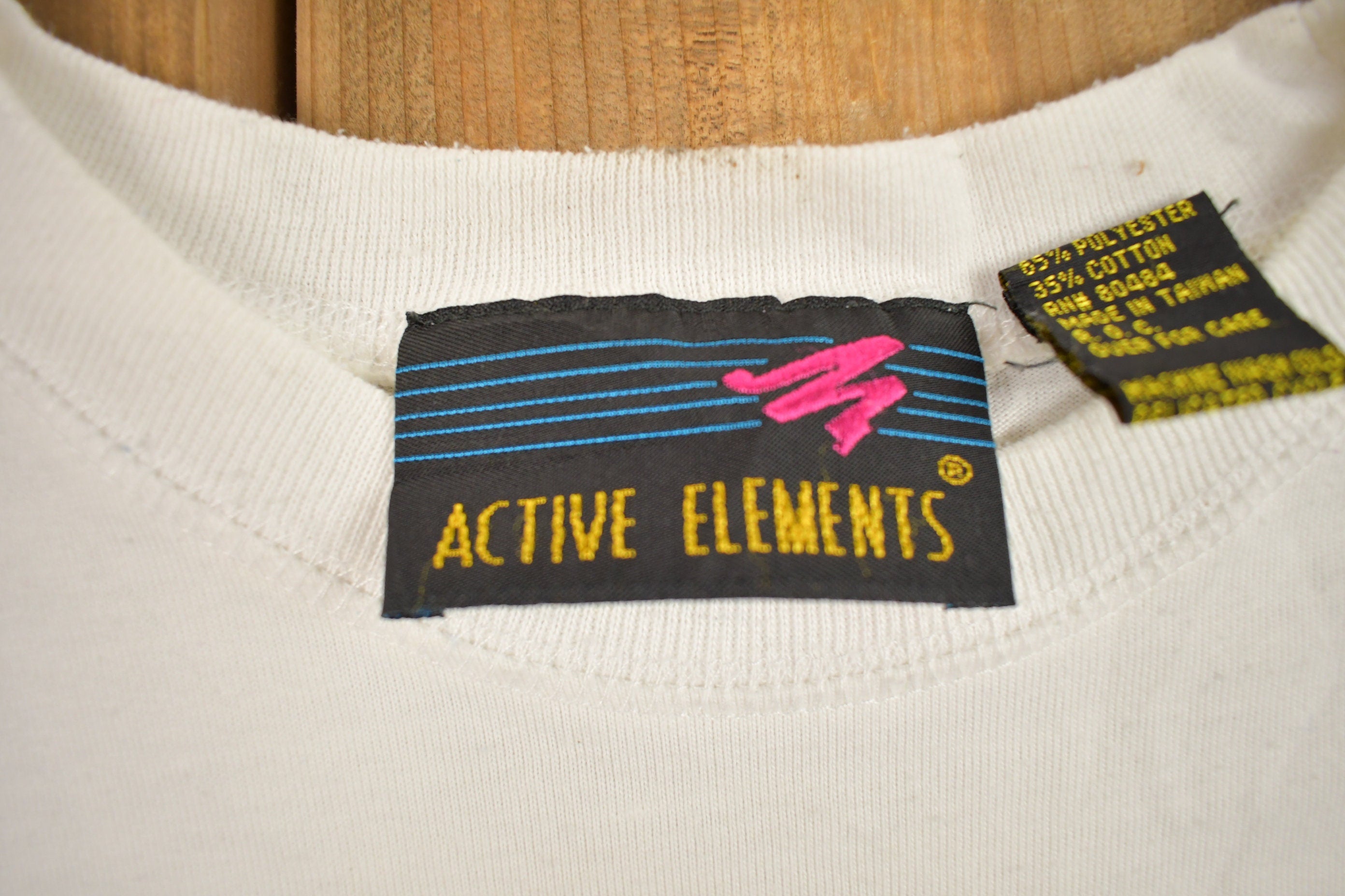 Vintage 1990s USA Active Elements Graphic T Shirt