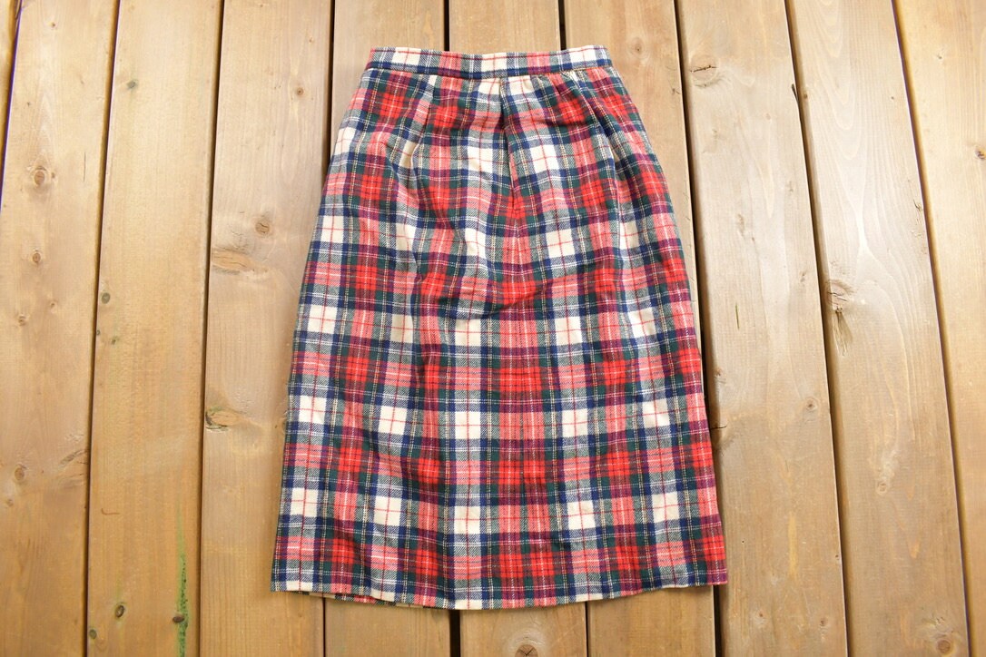 Vintage 1970s Young Pendleton Plaid Skirt Size 24 x 24