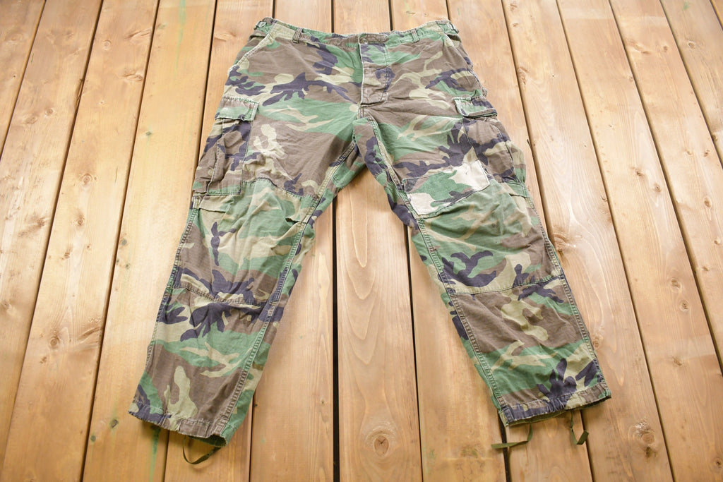 Vintage 1990s Military Woodland Camouflage Cargo Pocket Pants / Streetwear / Army Pants / Military Pant's / Vintage Cargos / Made In