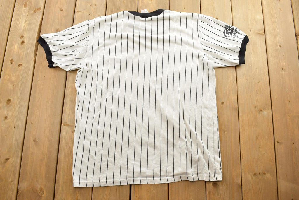 Vintage 1990s Chicago White Sox Striped MLB Baseball Majestic Graphic T-Shirt