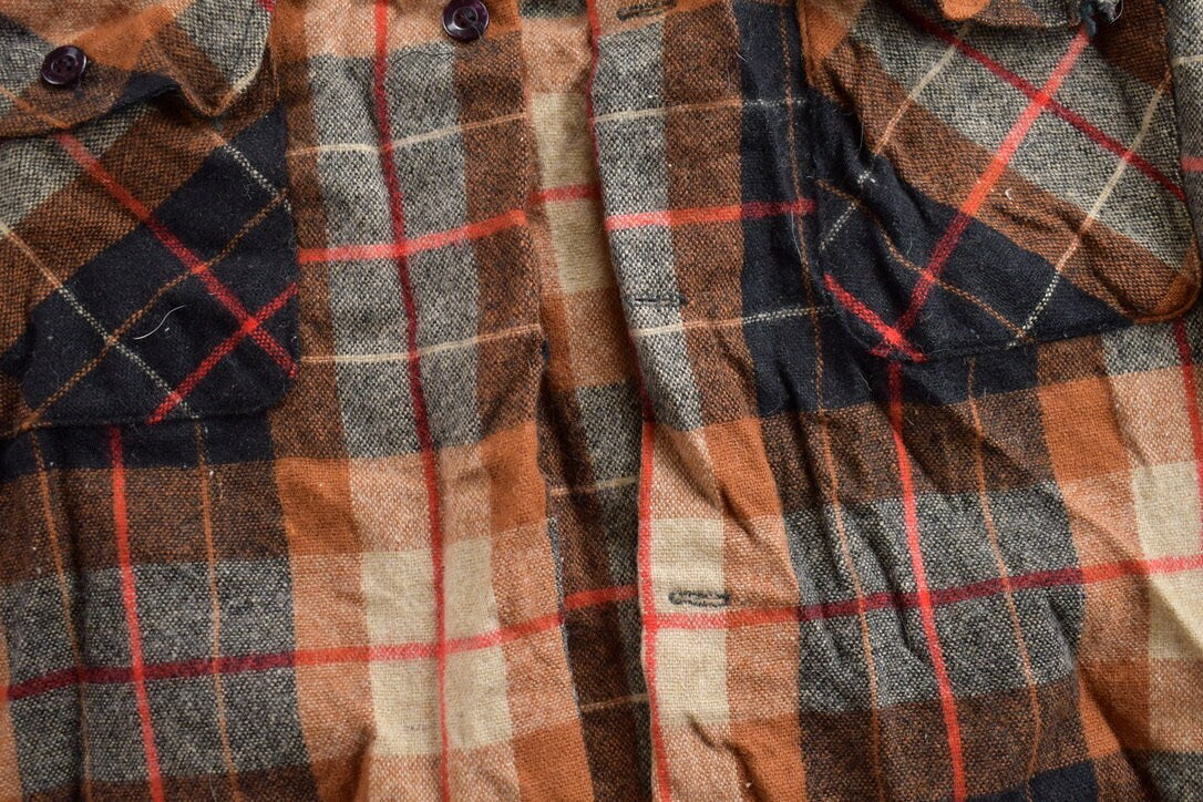 Vintage 1990s Cranbrook Plaid Wool Flannel Button Up Shirt / 1990s Button Up / Vintage Flannel / Plaid Shirt / Button Down / Wool Flannel