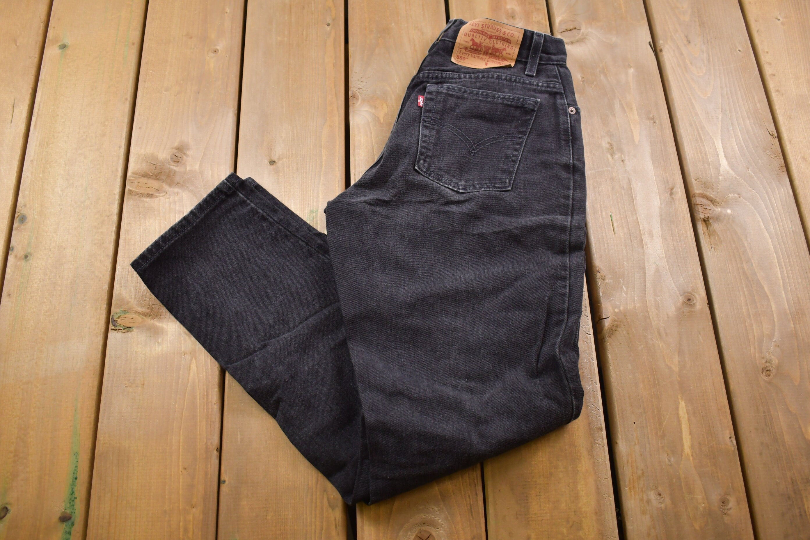Vintage 1990s Levi's 550 Red Tab Black Jeans Size 26 x 30