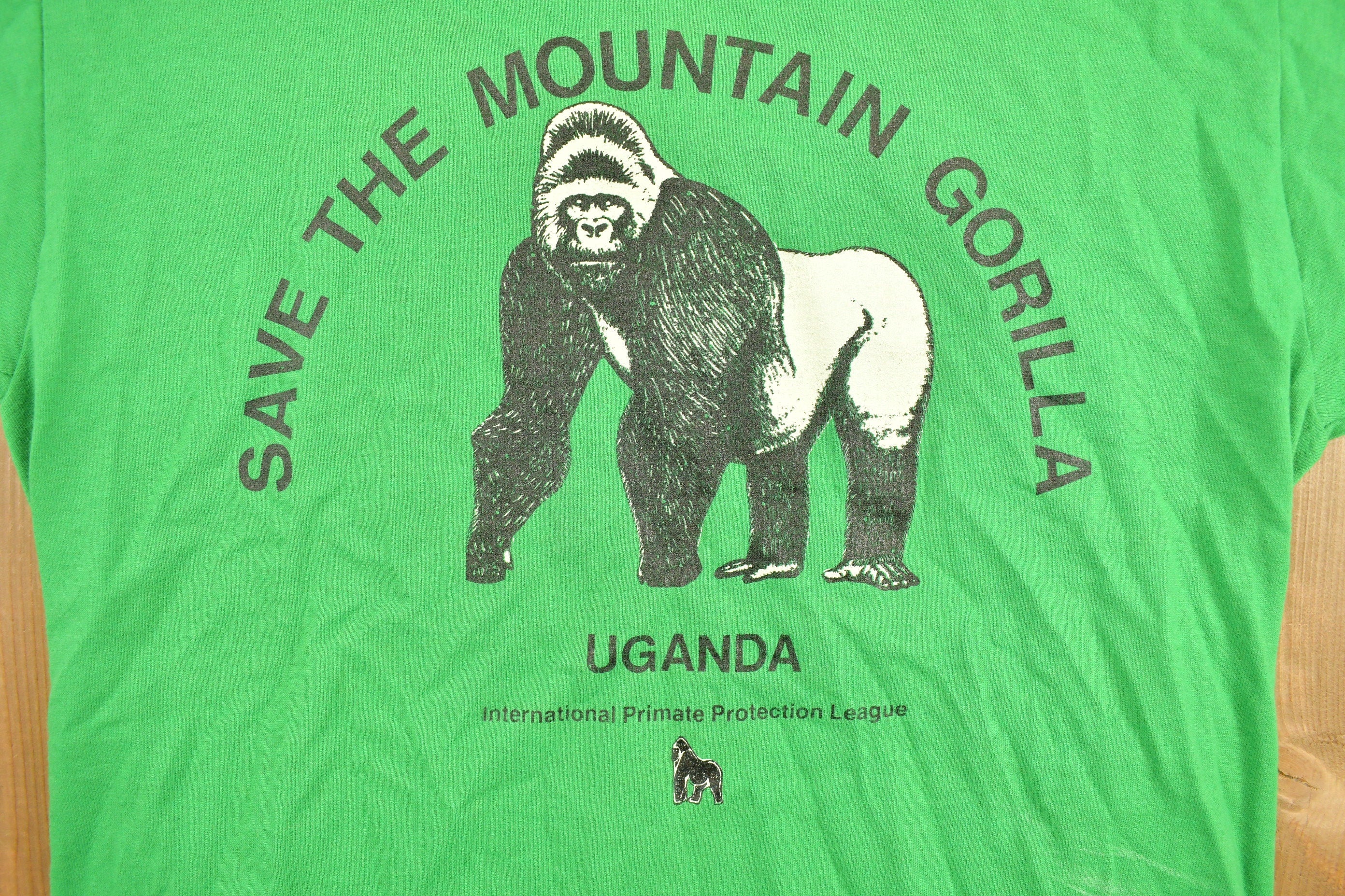 Vintage 1990s Save The Gorilla Uganda Graphic T-Shirt Made In USA