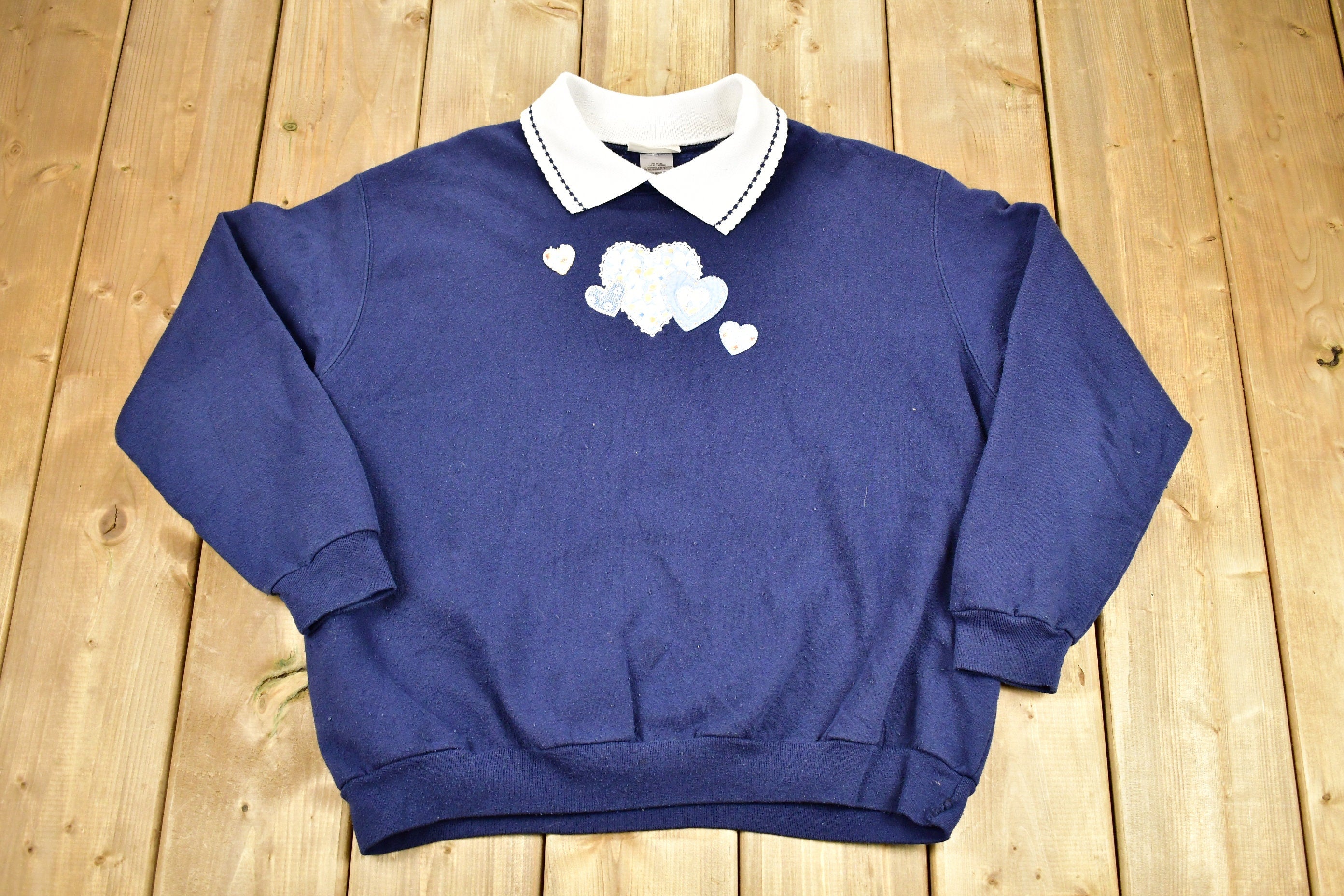 Vintage 1990s Heart Graphic Cute Crewneck Sweater