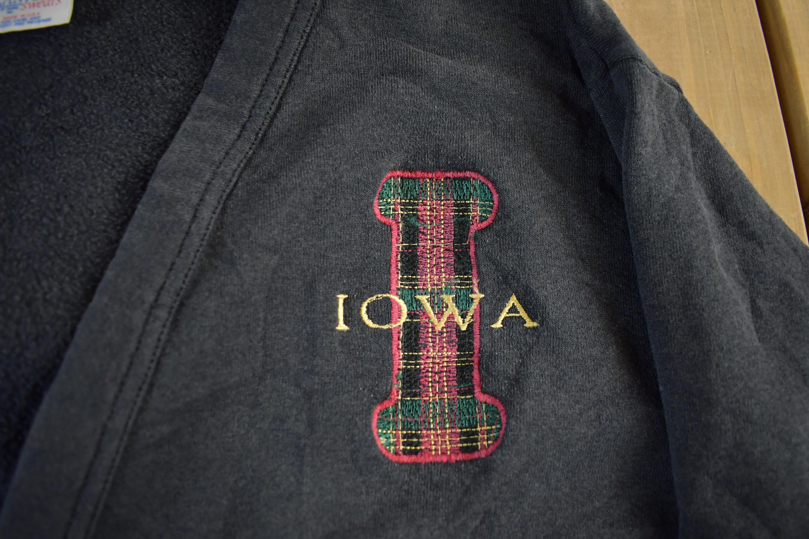 Vintage 1990s Iowa Cardigan Sweatshirt Adult Large
