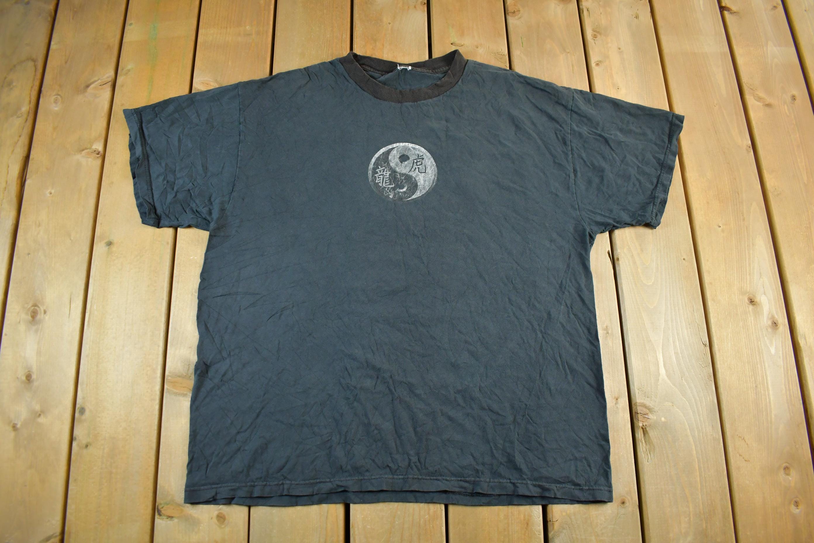 Vintage 1990s Yin Yang Dragon Tiger Graphic T-Shirt Men's XL