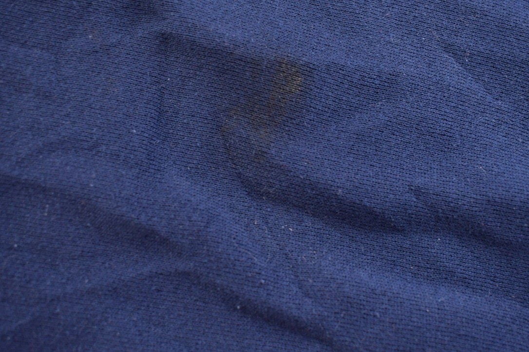 Vintage 1990s Discus Athletic Blank Navy Blue Crewneck Sweatshirt / 90s Crewneck / Made In USA / Essential / Streetwear / 90s Blank / Discus