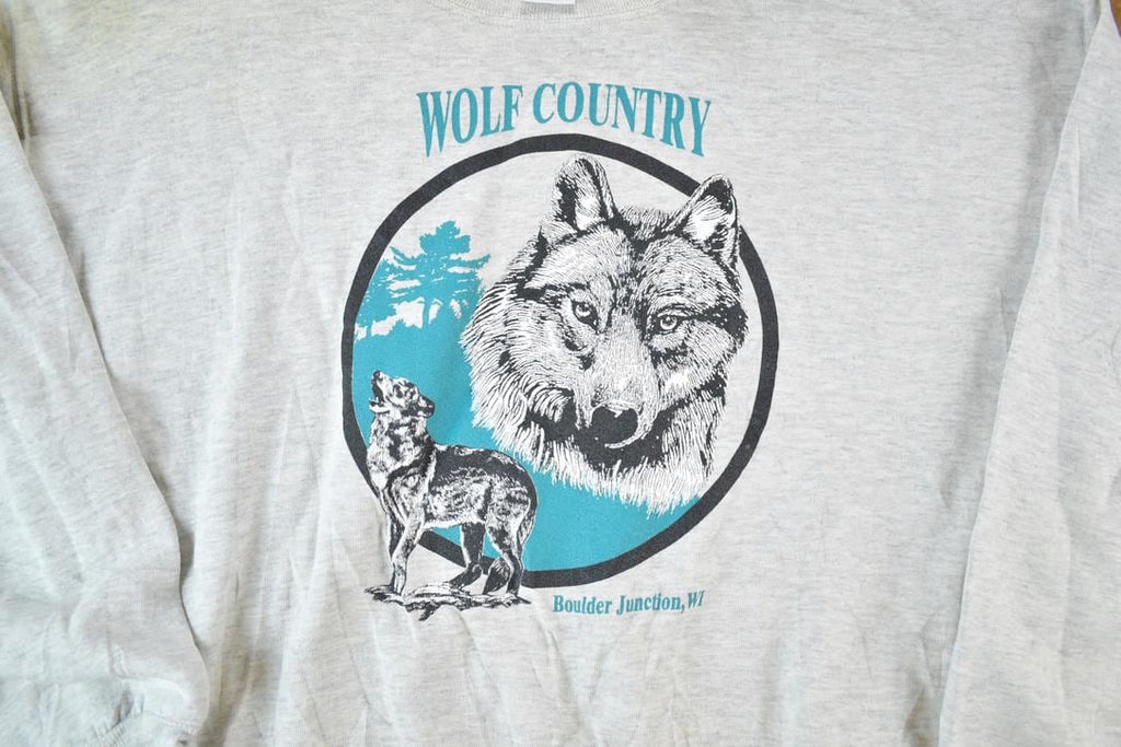 Vintage 1990s Wolf Country Souvenir Crewneck Sweatshirt Made In USA