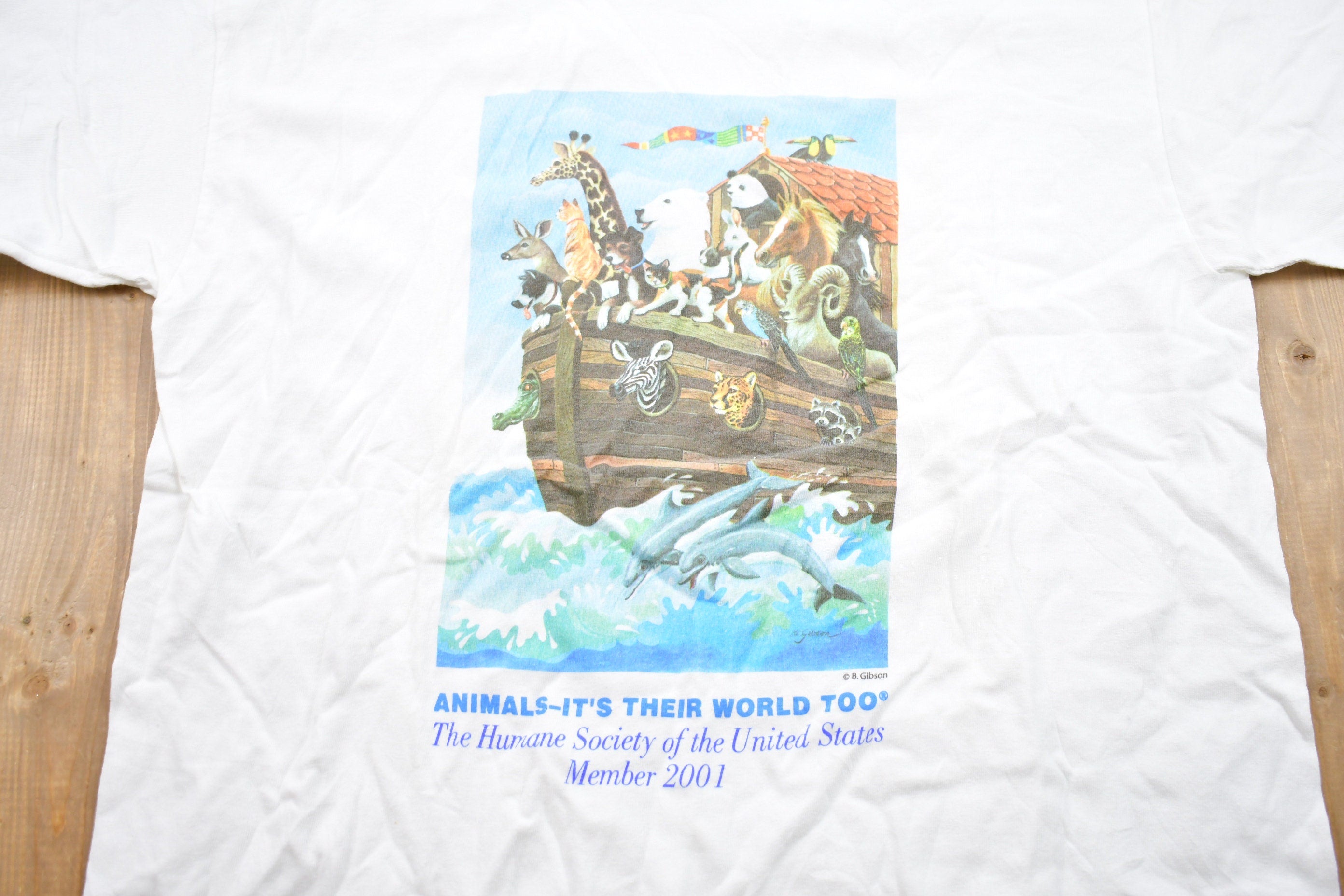 Vintage 2001 Noah's Arc Humane Society Graphic T-Shirt
