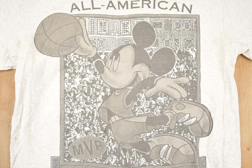 Vintage 1990s Mickey Mouse Basketball Disney T-Shirt Men's M