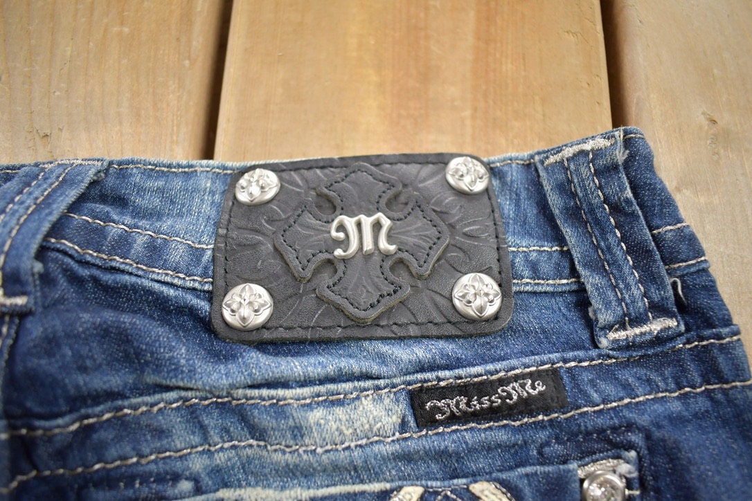 Vintage Y2K Miss Me Bedazzled Low Rise Jeans Size 26x31