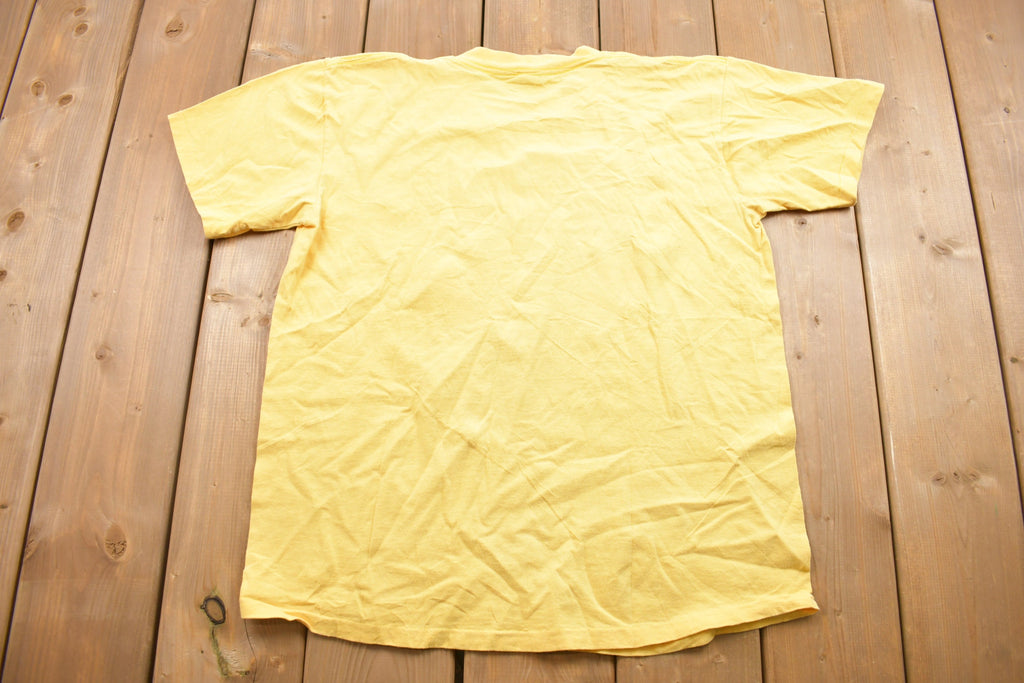 Vintage 1990s Valparaiso University Collegiate Mom T-Shirt